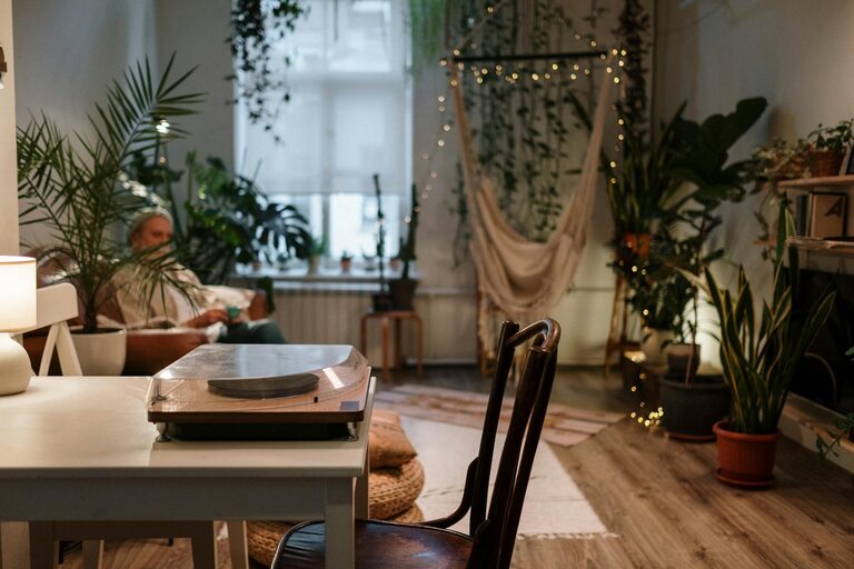 Tips for Creating a Cozy and Inviting Living Room Space at Home